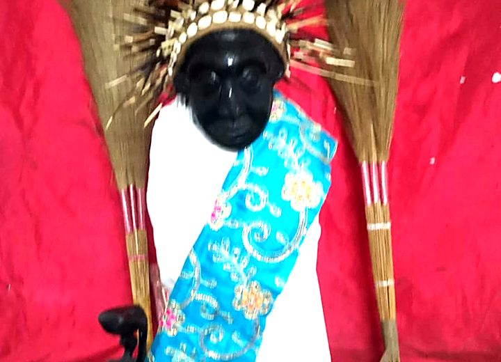 Ceremonial altar figure